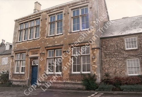 Calne0001.jpg